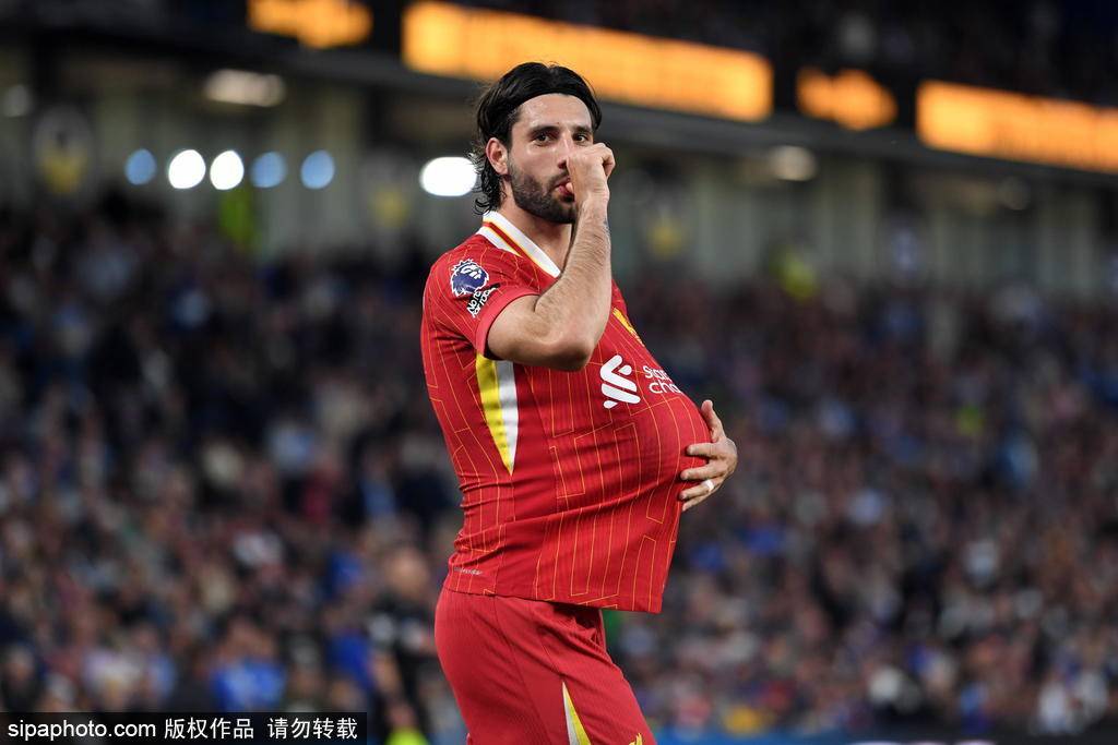 英超头一遭！利物浦夺冠后三轮不胜 一数据=历史级耻辱